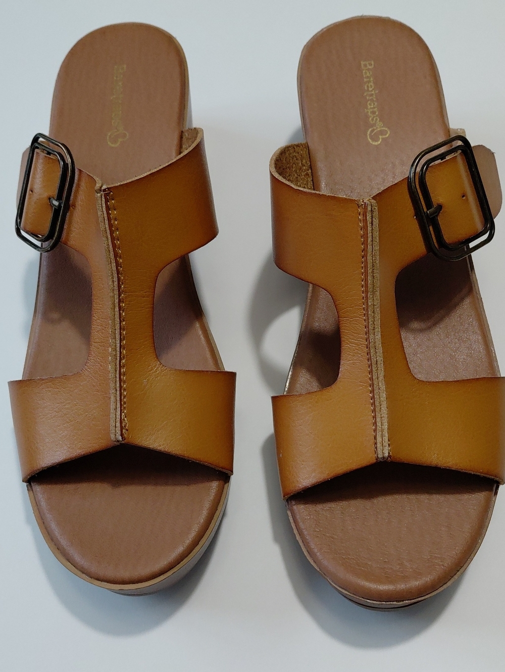 BARETRAPS  Women's Gwenney Caramel Block Heel Sandals Size 9.5M